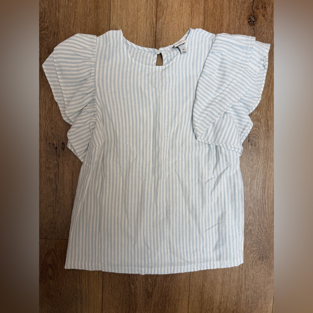 ⭐️4 for $20 a new day Light Blue & White Striped Puff Sleeve Top
